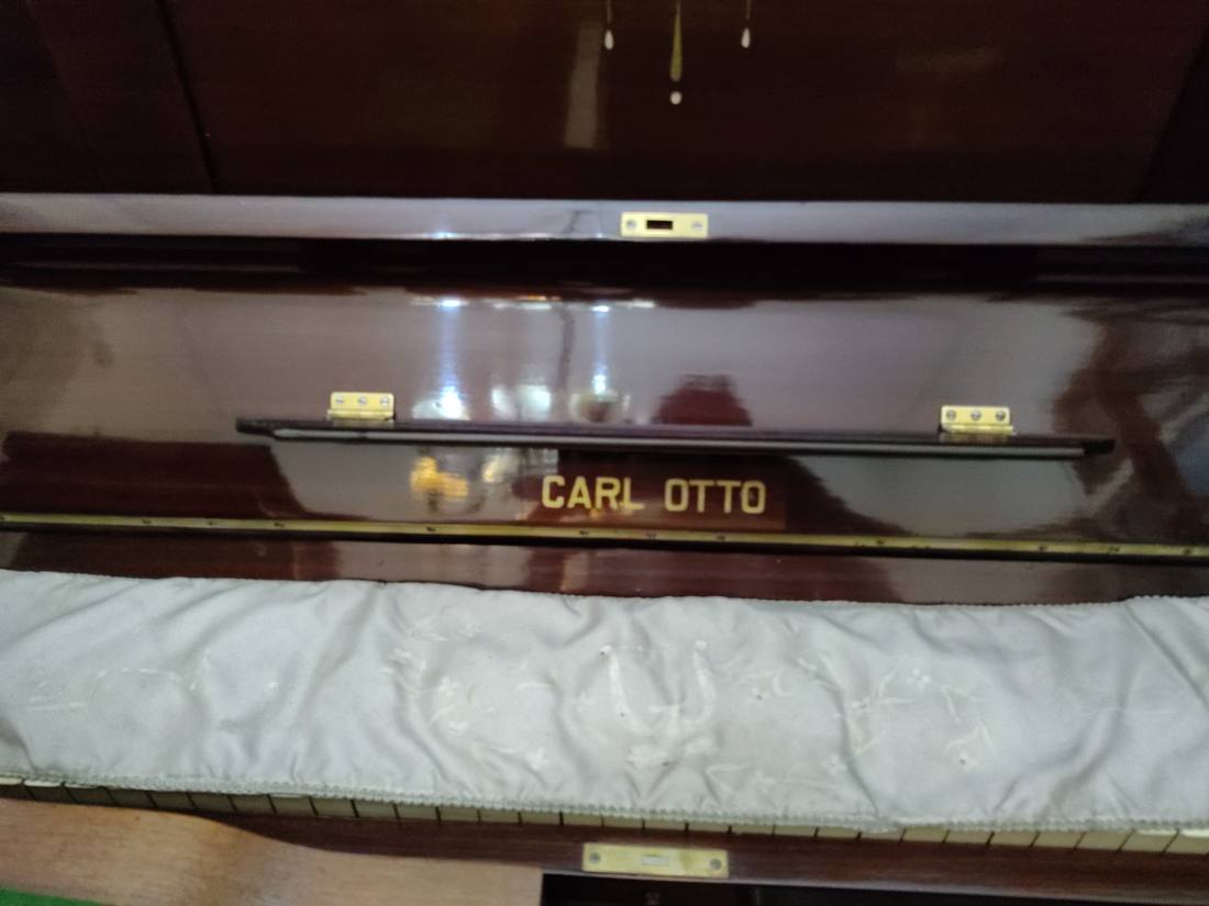 Piano Carl Otto, teclado