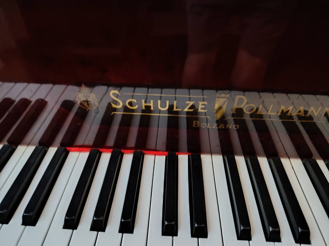 Piano Schulze y Pollmann, frente